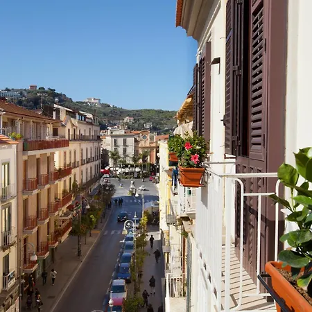 索伦托费拉特斯酒店 公寓式酒店