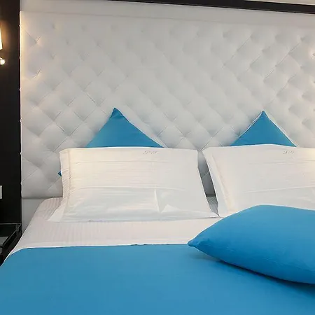 Aparthotel Flats 2*