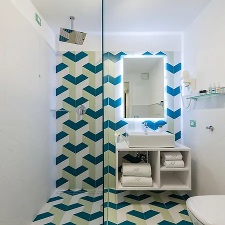 Flats Aparthotel 2*
