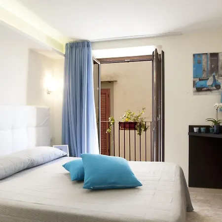 Flats Aparthotel 2*