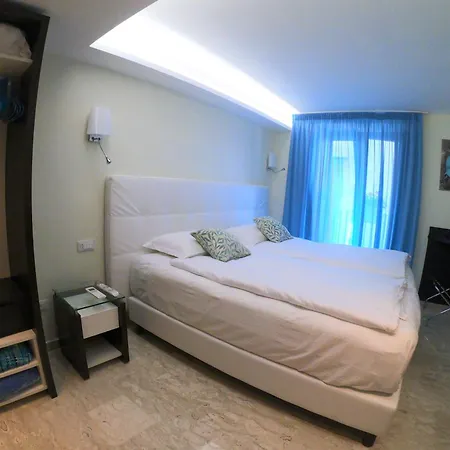 索伦托费拉特斯酒店 公寓式酒店 4*