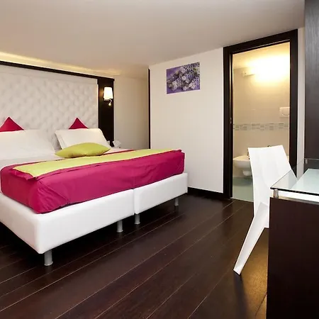 Flats Aparthotel