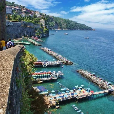 Апарт-отель Flats 4*