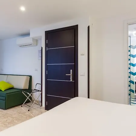 Апарт-отель Flats 4*