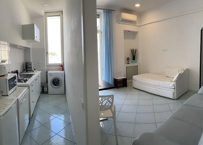 Flats מלון דירות